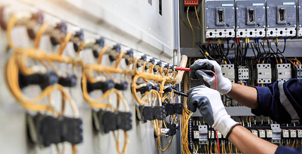 Professional Electrician technician working in Beaumont, TX